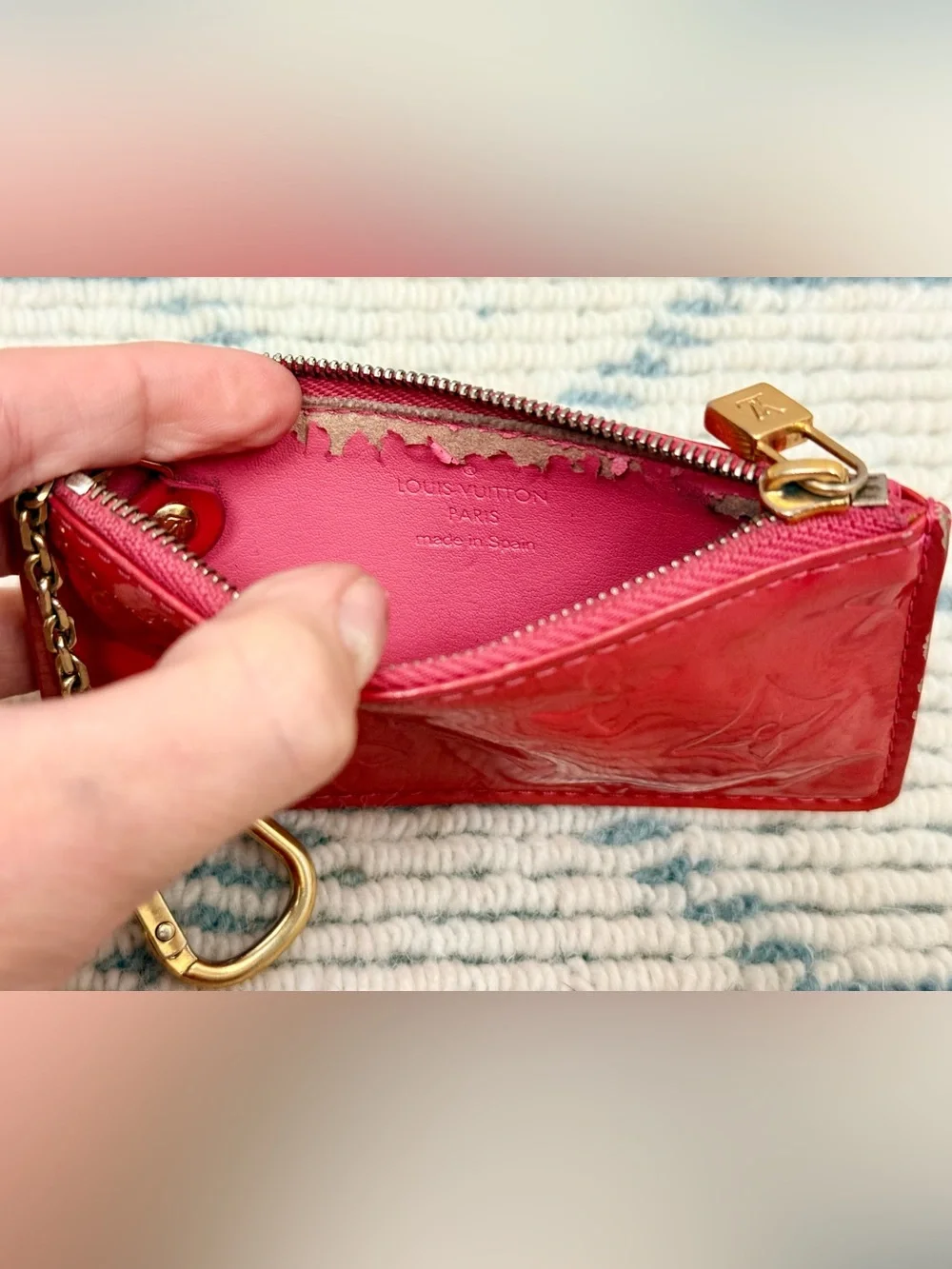 LOUIS VUITTON Vintage Y2K Classic Red Monogram Vernis Key Pouch Pouchette Cles